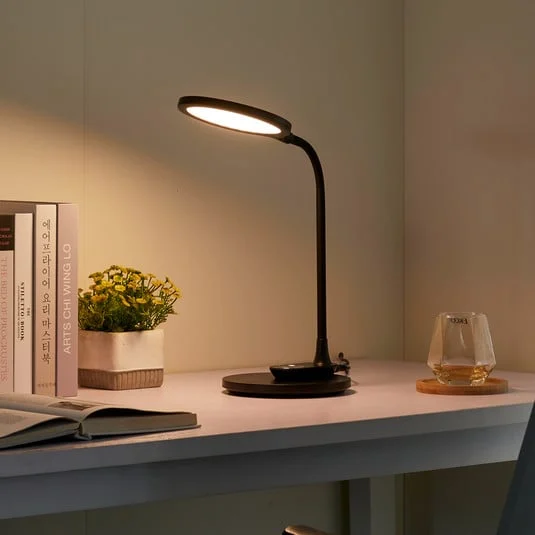 Lindby Lámpara de mesa LED Valtaria, negra, CCT, atenuable