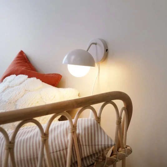Aplique de pared Dyberg Larsen Rose beige mate