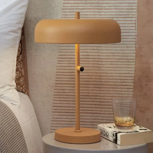 IT'S ABOUT ROMI Lámpara de mesa Porto, 45 cm, amarillo mostaza, metal