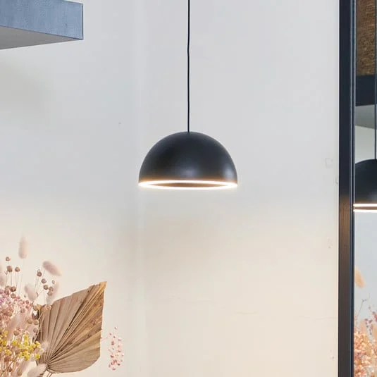 Lámpara colgante LED LOOM DESIGN Curve negro aluminio Ø 14 cm
