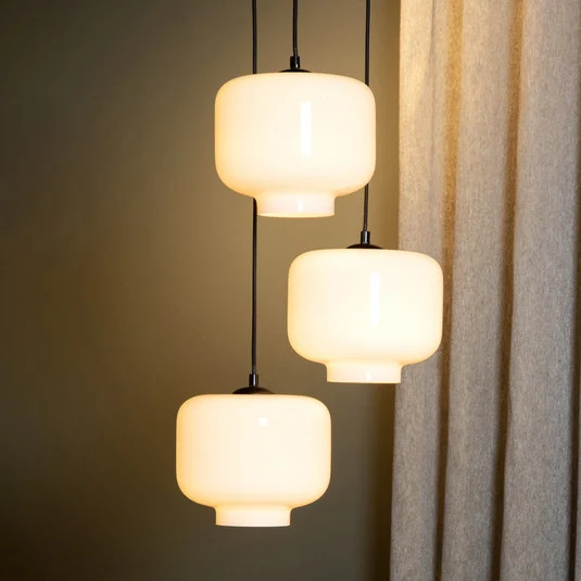 Lámpara colgante Medine, opal, Ø 46 cm, cristal, 3 luces, E27