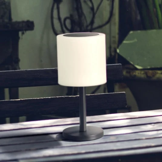 Lámpara LED solar de sobremesa para exteriores Milano Pro, RGBW, control
