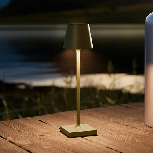 Lámpara LED de mesa con batería Nuindie pocket, verde abeto, IP54, atenuable