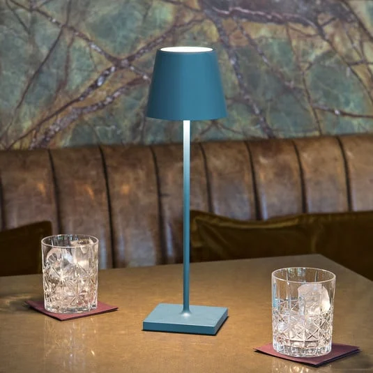 Lámpara LED de mesa con batería recargable Nuindie, USB-C, azul, IP54, atenuable