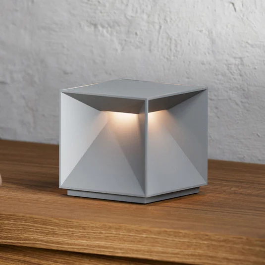 Lámpara de mesa LED recargable Nutalis, gris niebla, IP54, atenuable