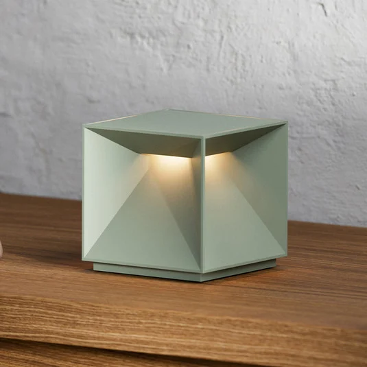Lámpara de mesa LED recargable Nutalis, verde salvia, IP54, atenuable