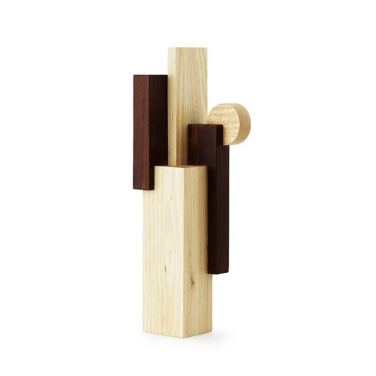 Escultura Join grande, natural/marrón, altura 40 cm - Normann Copenhagen