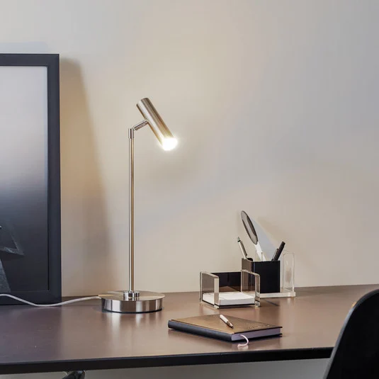Lámpara de mesa LED Tom, níquel mate