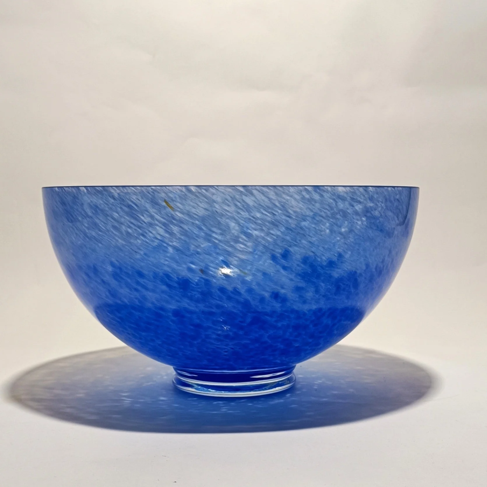 Cuenco azul decorativo