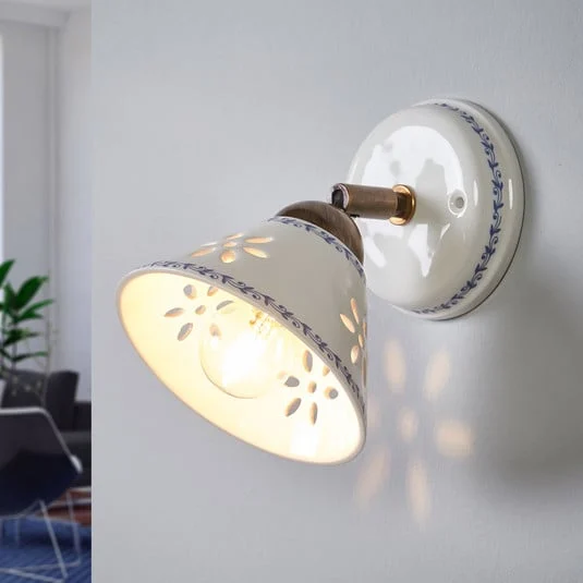 Lámpara de pared NONNA de cerámica blanca