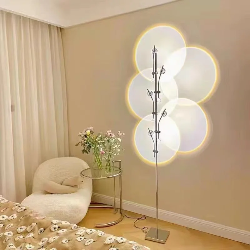Mira Minimalista Moderna Lineal Metal LED Lámpara de Pie Negra
