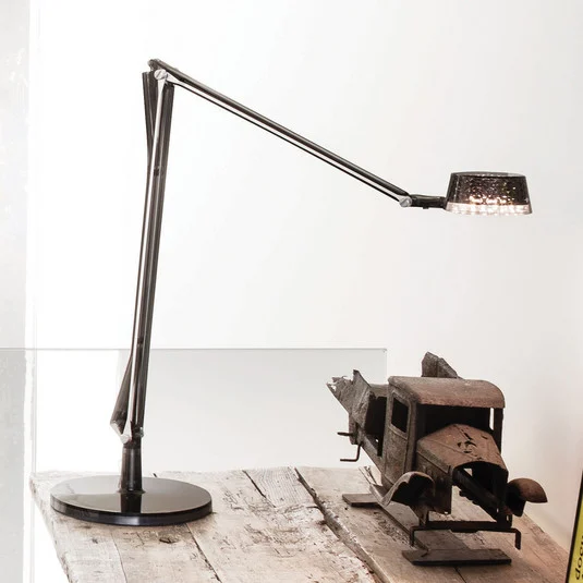 Lámpara de mesa LED Aledin Dec ajustable, ahumado