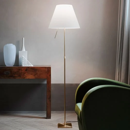 Luceplan Costanza lámpara de pie D13t latón/blanco