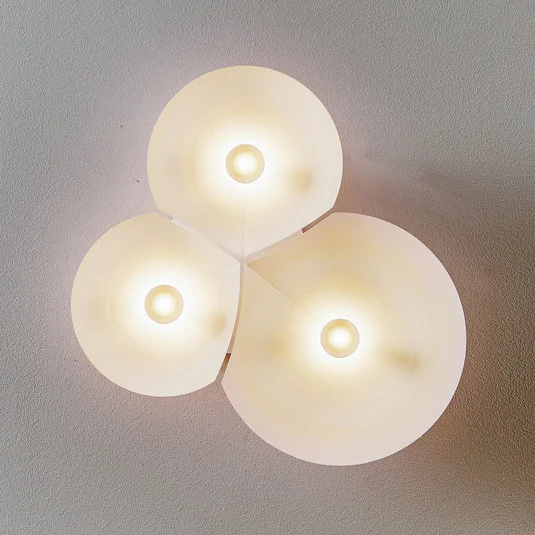 Aplique de pared LED Bulbullia de Luceplan con 3 luces