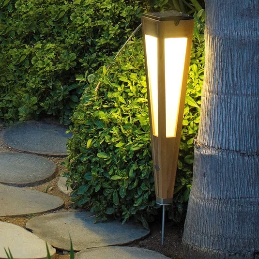 Linterna solar Tecka LED con sensor, 52 cm, teca