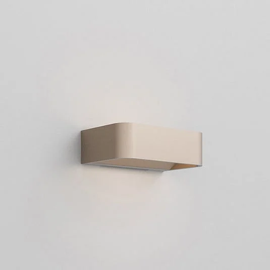 Rotaliana Frame W1 aplique LED bronce 2.700K