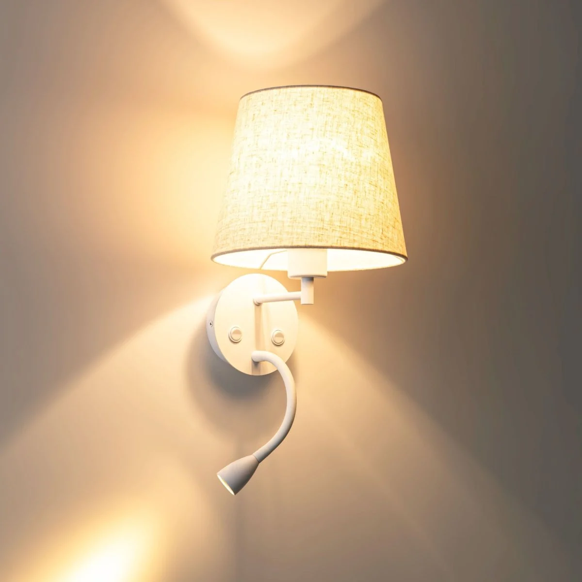 Aplique de pared para lectura "MAR II" - E27 + Foco LED flexible