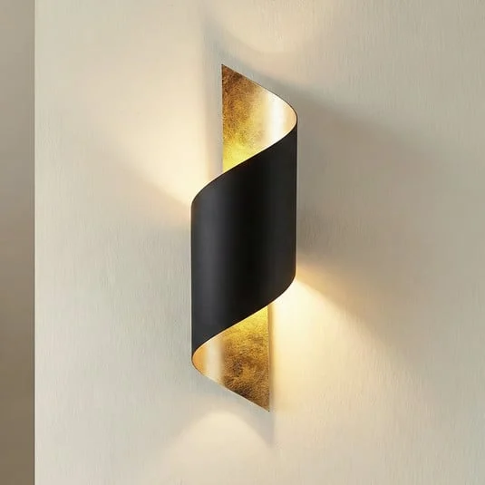 Aplique de pared Lindby Vanni, negro/oro, metal, altura 57cm