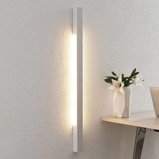 Arcchio Aplique de pared LED Ivano, 91 cm, blanco, aluminio