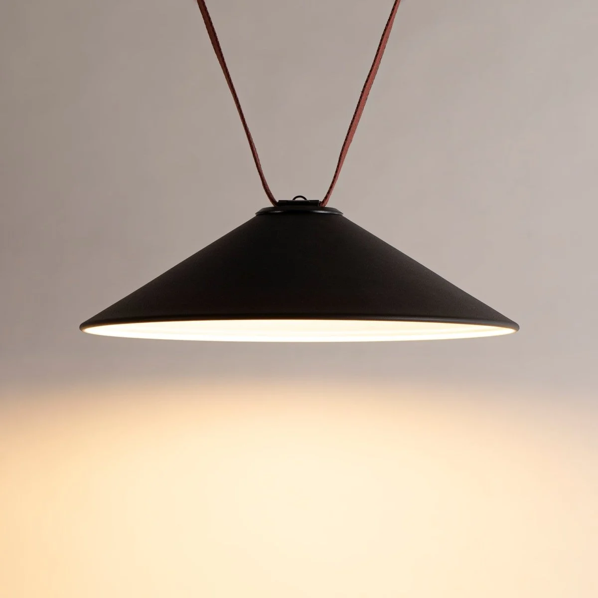 Lámpara CONO para sistema "Axia" - 12W - 48V - Luz cálida