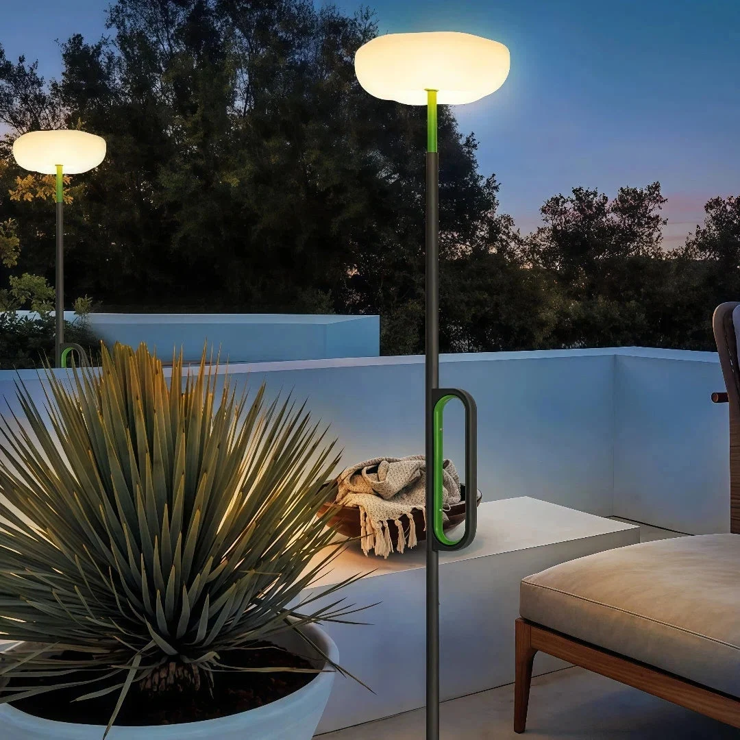 Lámpara de pie solar exterior LED IP65 de diseño moderno para terraza