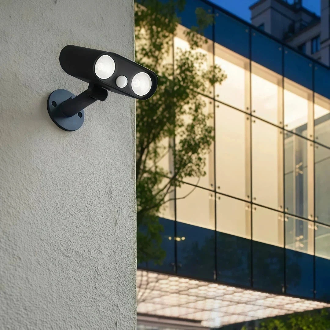 Foco solar exterior LED con sensor de movimiento IP65 orientable negro