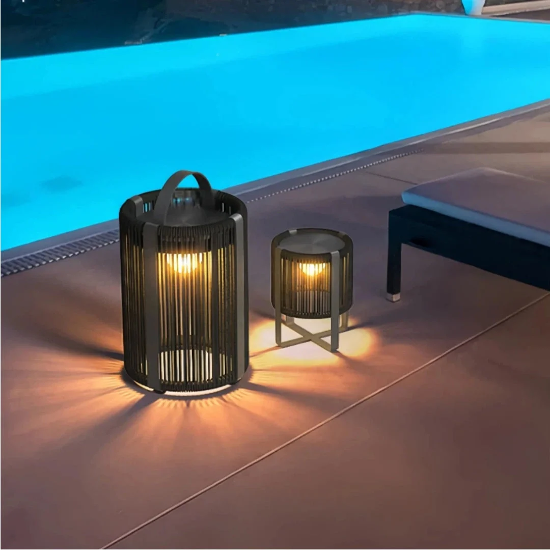 Lámpara de pie solar para exterior negra IP65 de estilo trenzado cilíndrico
