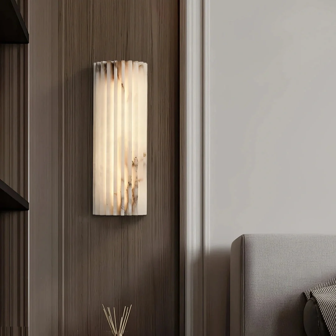 Aplique de alabastro con diseño acanalado y LED para salón moderno