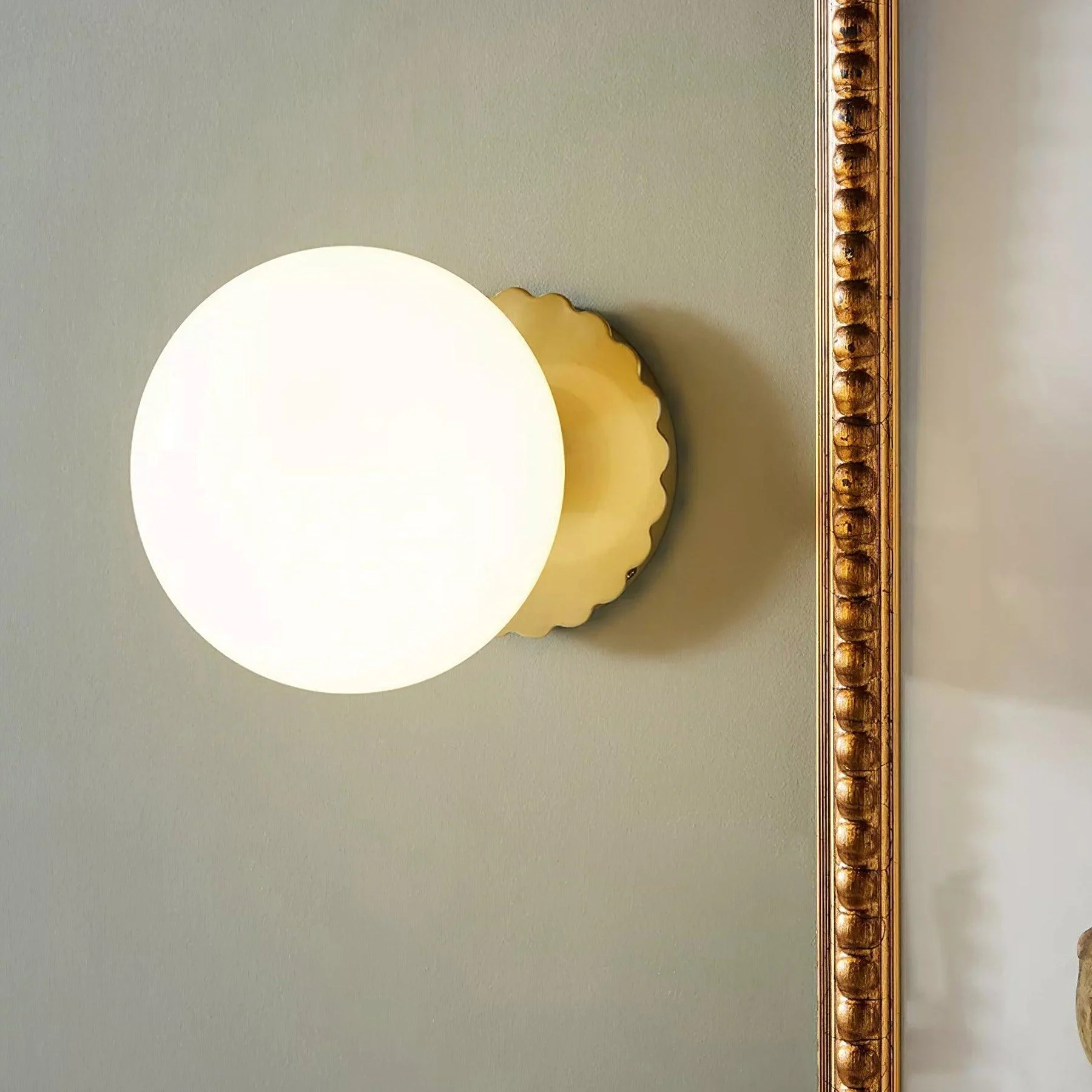 Bravon - Apliques de Pared Modernos de Metal con Difusor de Vidrio Rosa - Lámpara Elegante
