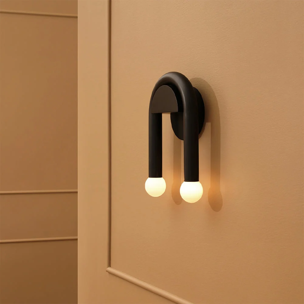 NovaLuz – Lámpara de Pared Negro Herradura Moderna con Estilo y Eficiencia