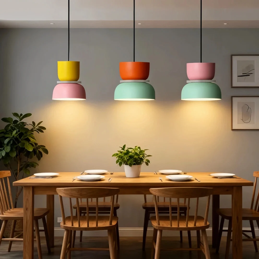 Lámpara colgante nórdica en tonos macaron con altura ajustable para comedor
