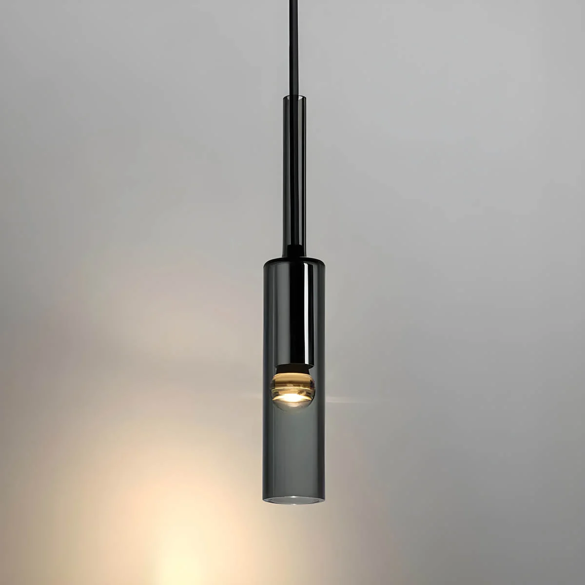 Vasa - Lámpara Colgante de Cristal Minimalista con Diseño Escandinavo – 8 cm de Diámetro y 35 cm de Altura
