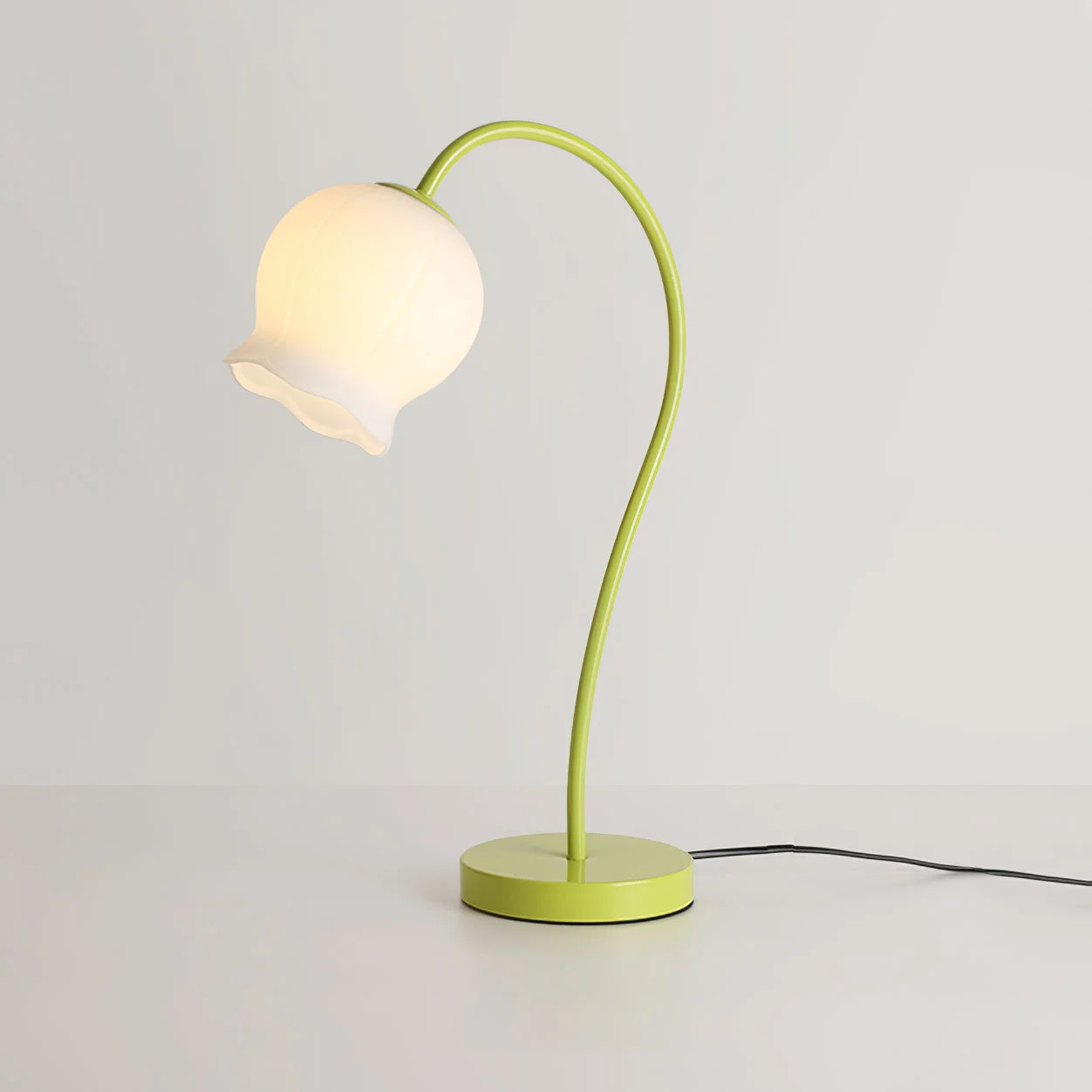 Lunir - Lámpara de Mesa en Color Natural con Pantalla Blanca - Estilo Moderno