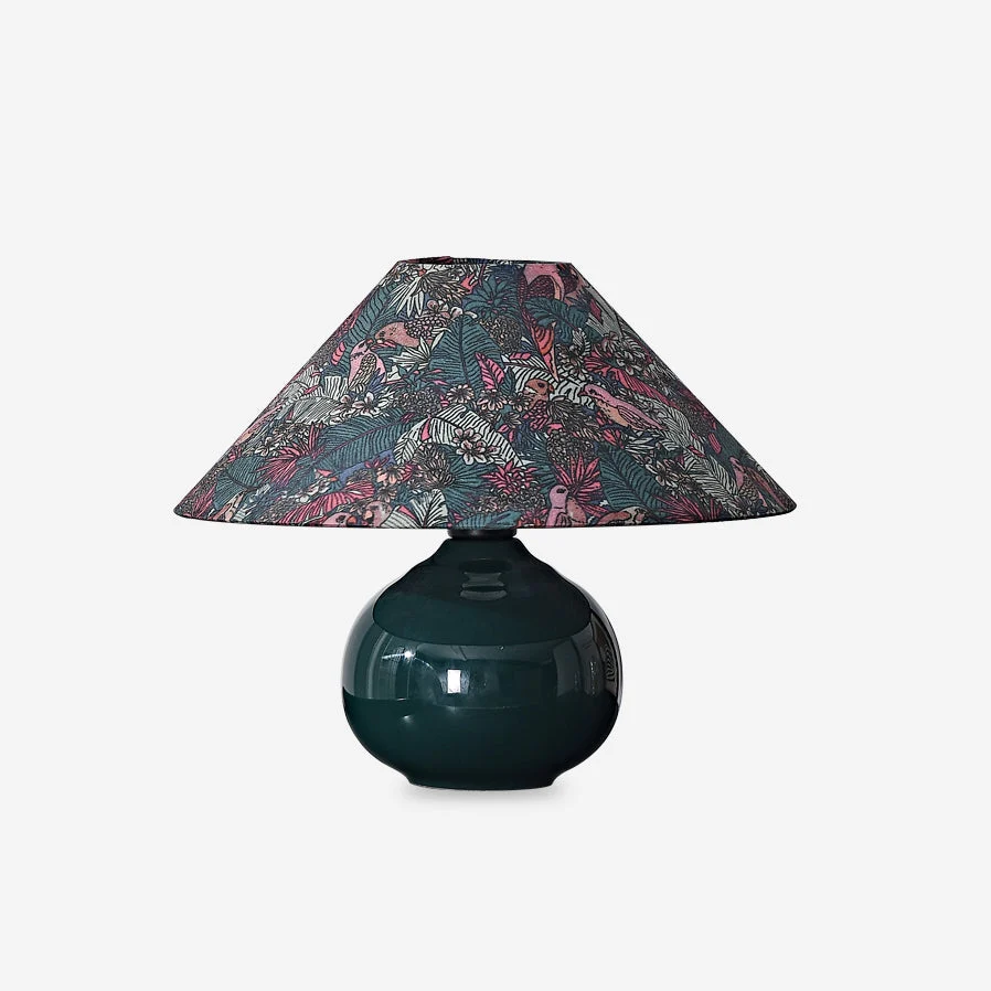 Milor - Lámpara de Mesa Botánica Verde con Base de Cerámica y Pantalla Decorativa - Ideal para Mesita de Noche y Sobremesa