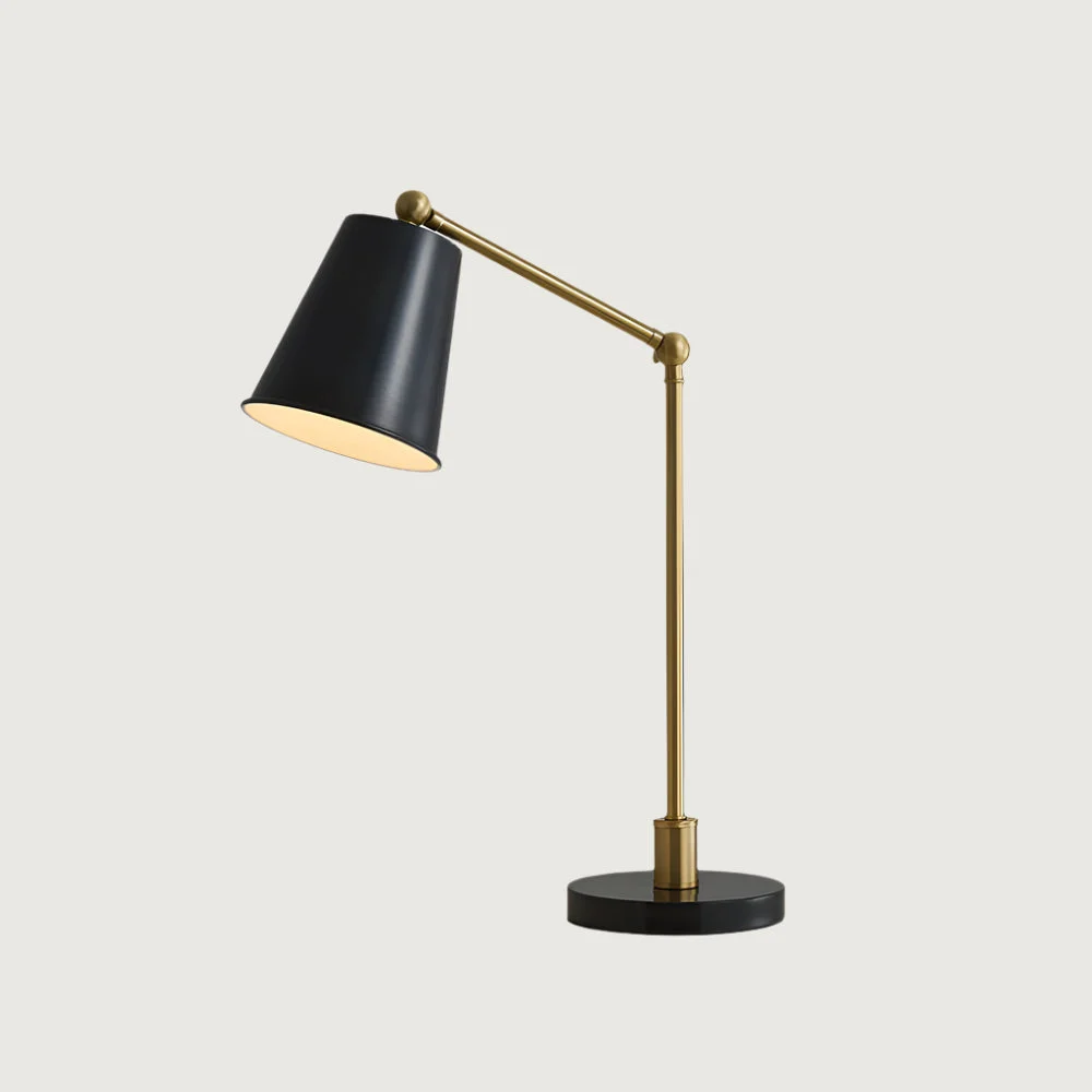 Zelume - Lámpara de Mesa de Bronce con Diseño Moderno y Enfoque de Iluminación Descendente