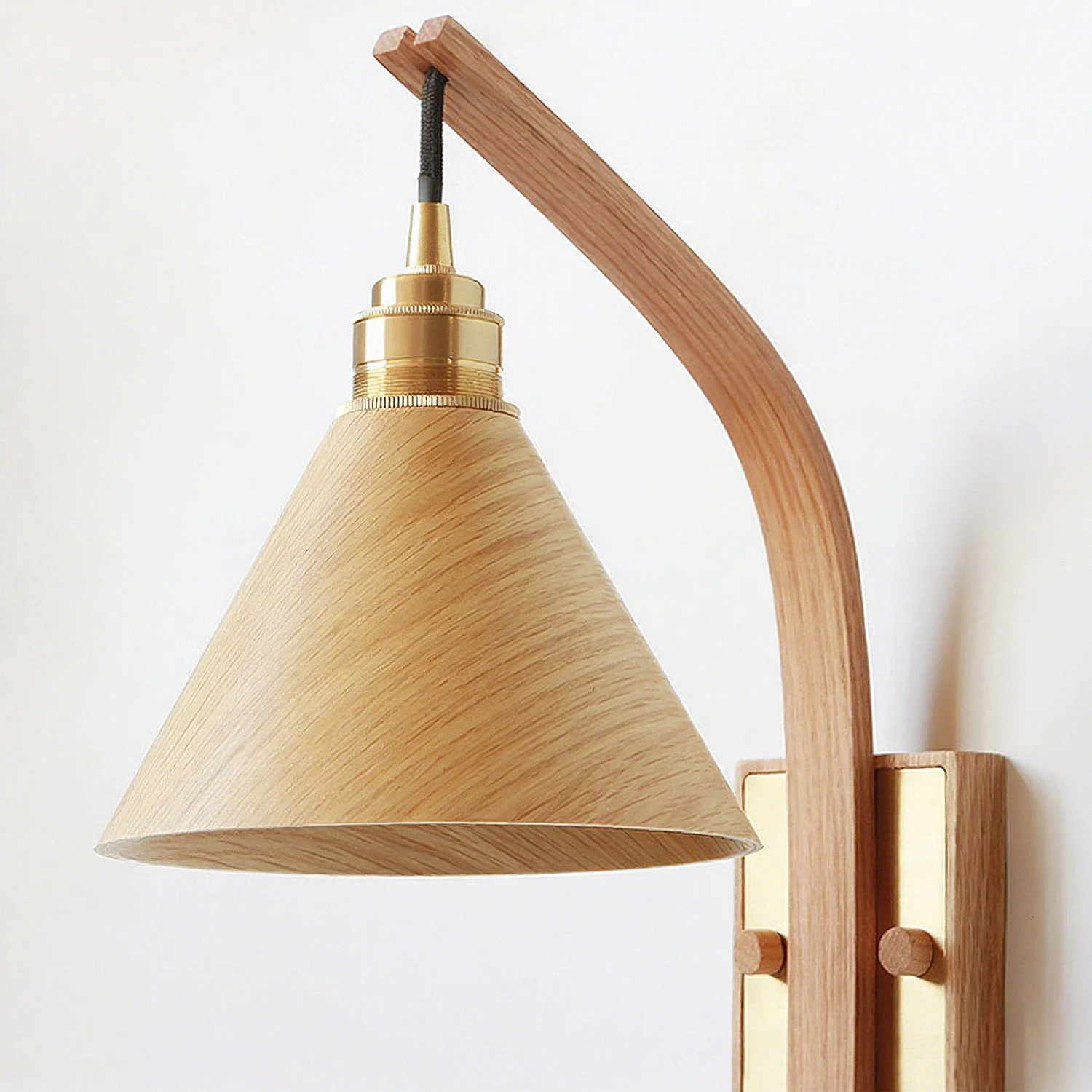 Ryven - Lámpara de Pared - Madera con Diseño Moderno y Luz Cálida