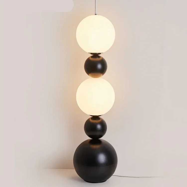 Verno - Lámpara de Pie con Diseño Artesanal y Luz LED – Elegancia Natural para el Hogar