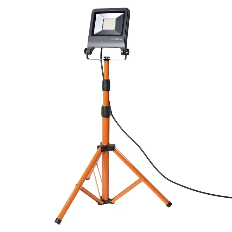 Foco Proyector 1X50W con Trípode Telescópico  LEDVANCE-OSRAM TRIPOD 180cm  90lm/W IP65 4500LM