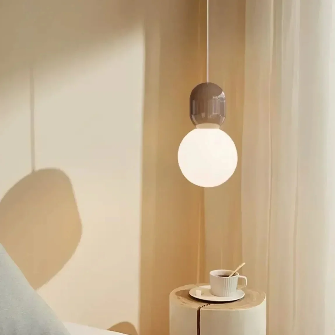 Lampara minimalista de techo estilo nórdico vidrio dormitorio