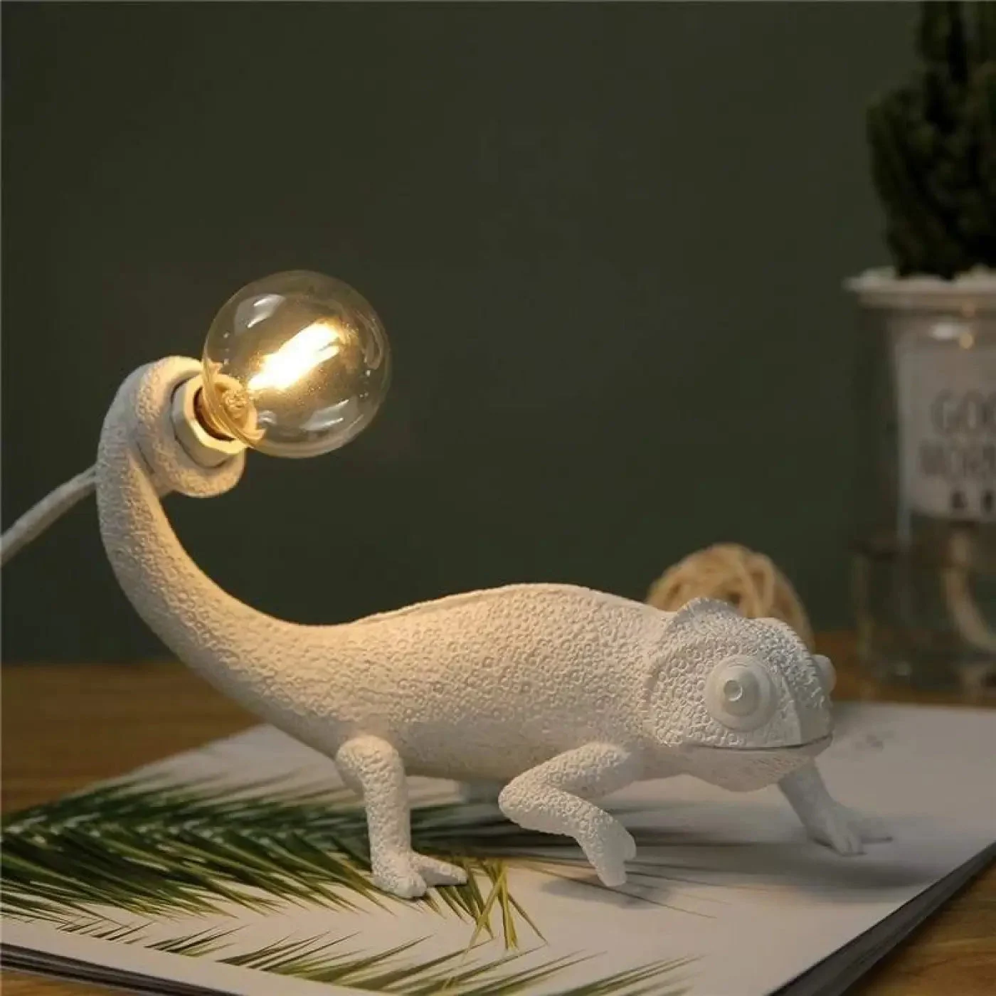 Lámpara de Mesilla de Noche | CAMELEON