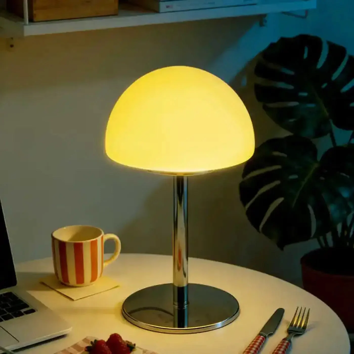 Lámpara de mesa | VITRA