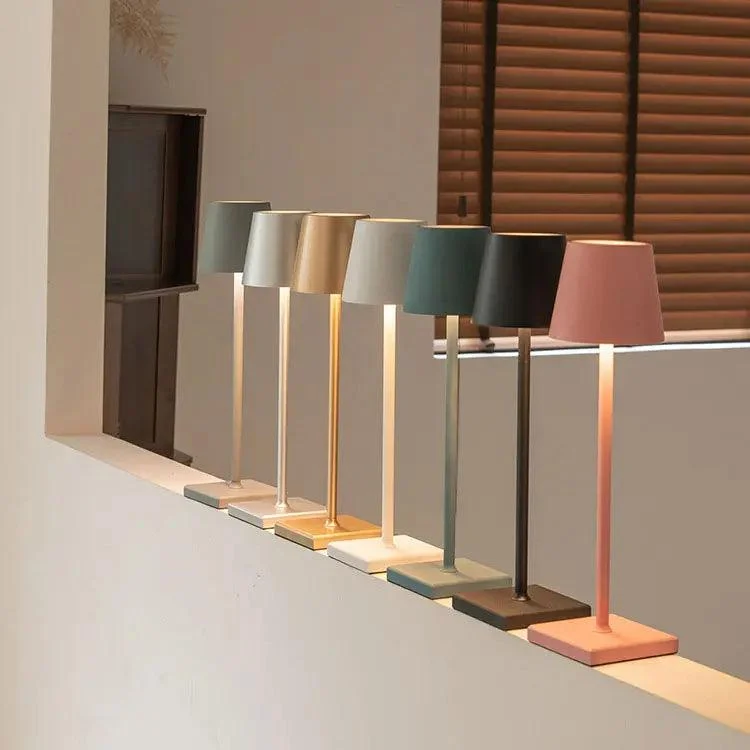 NordiaLuz – Lámpara de Mesa LED Recargable y Elegante