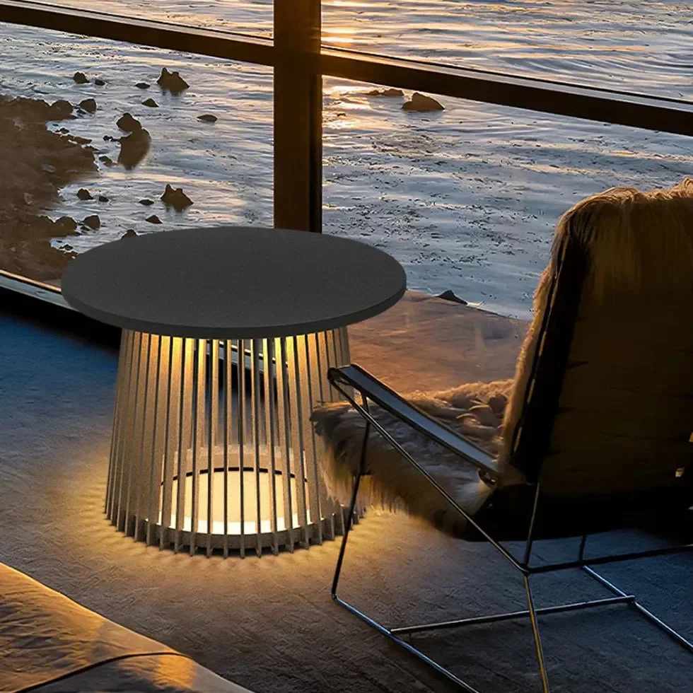 Lampara Exterior de Pie Solar Moderna de Metal Negra para Terraza