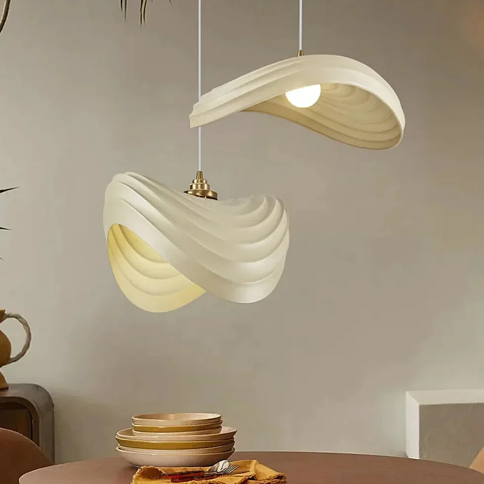 Lamparas colgantes para barra de cocina diseño minimalista ondulado